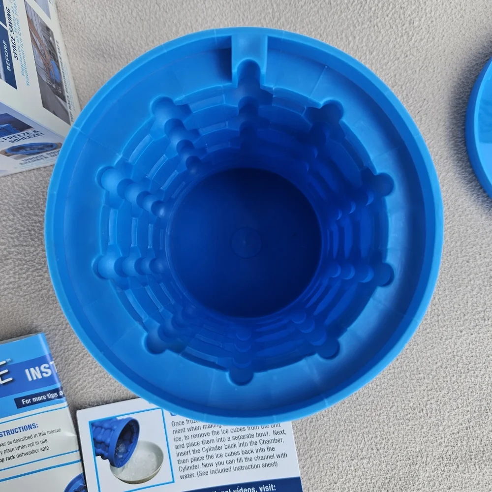 Ice Genie Compact Silicone Ice Cube Maker Fill Freeze Squeeze Space Saver Dorm